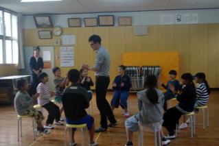 5月9日　ALT来校　（～11日）