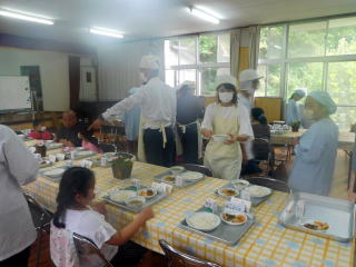 7月5日　保護者の方々と合同試食会
